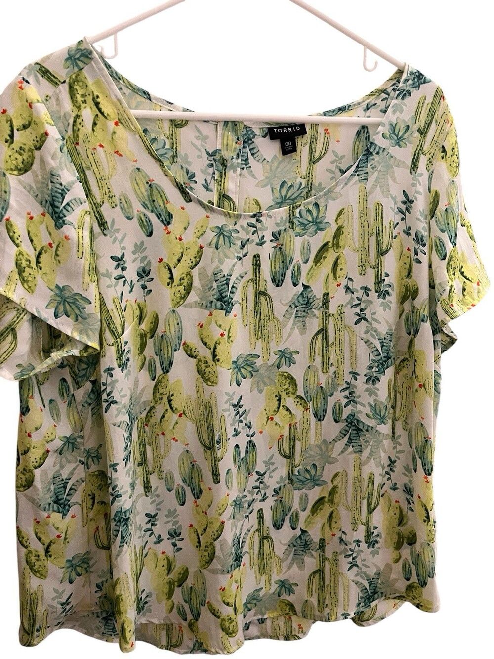 Torrid Cactus Print Button Back Scoop Neck Short Sleeve Blouse White Green 00